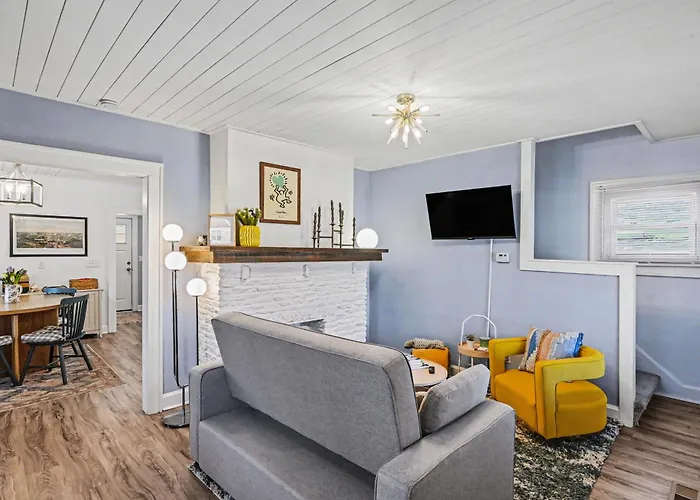 Luxe 2br Franklinton - Private Patio - 2car Garage Columbus