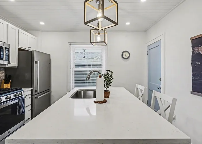 Luxe 2br Franklinton - Private Patio - 2car Garage Сasa de vacaciones *