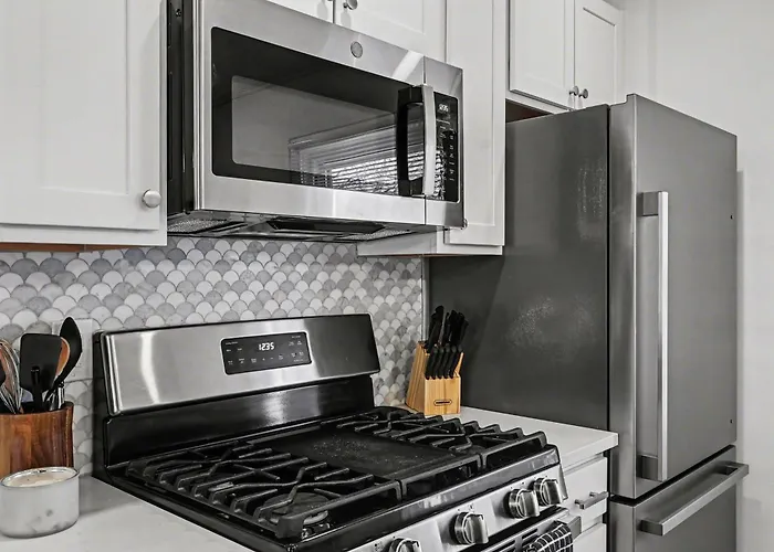 Luxe 2br Franklinton - Private Patio - 2car Garage