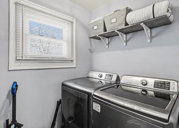 Luxe 2br Franklinton - Private Patio - 2car Garage Сasa de vacaciones
